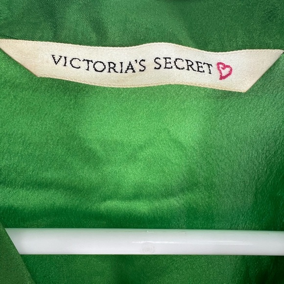 Victoria’s Secret kelly green silky S pajama top sleep casual long sleeve button - Picture 6 of 9